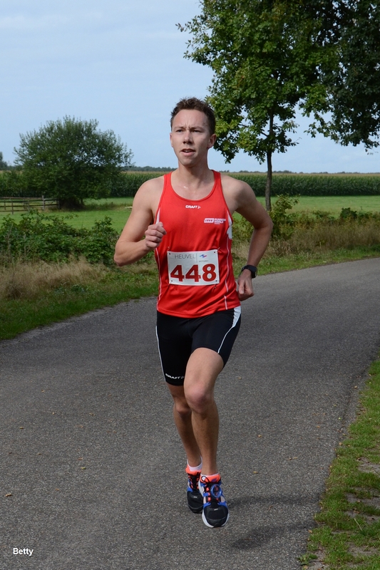 2013 loopgroepN7B_0437uit.JPG - Marathon Cranendonck