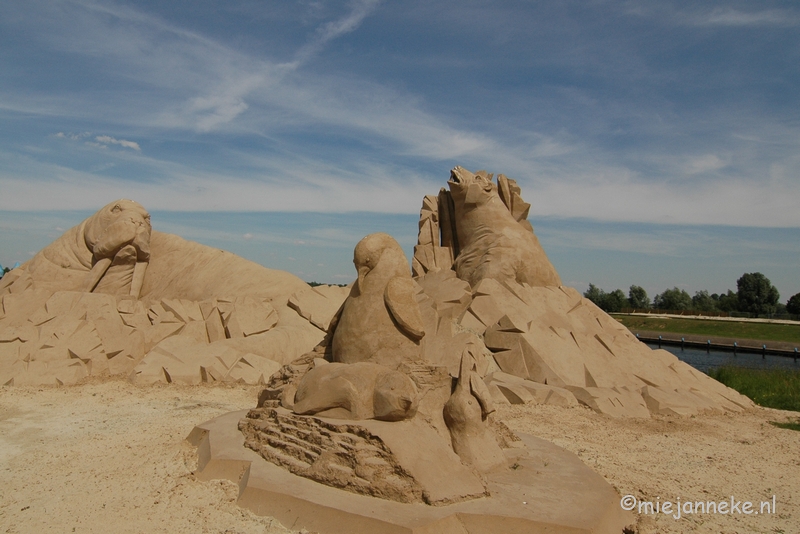 DSC_7559.JPG - Zandsculpturen Roermond