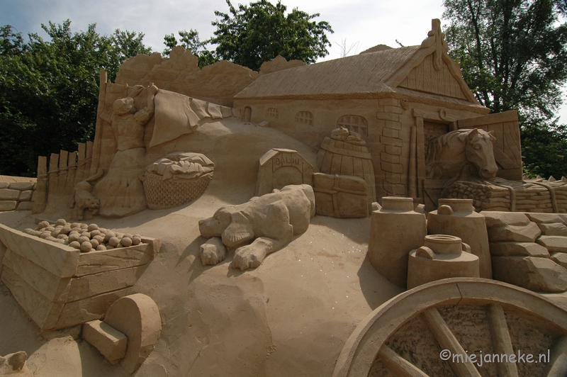 DSC_7717.JPG - Zandsculpturen Roermond