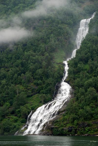 sized_DSC_7517.JPG - Waterval